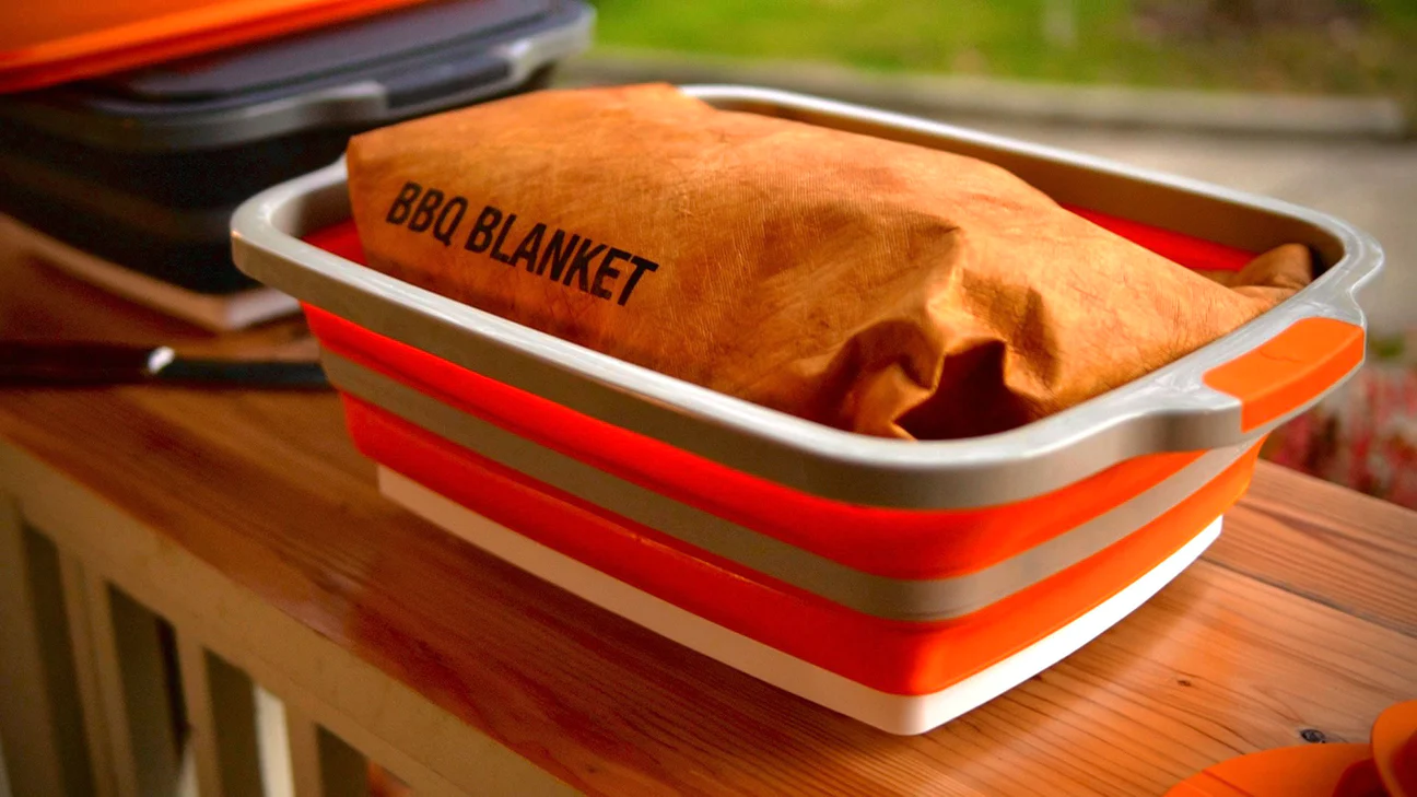 thumbnail interactive-video image 1 of Rest EZ BBQ Blanket - Insulated Meat Resting Bag For Briskets, Pork Shoulders & Steaks 1 of 9